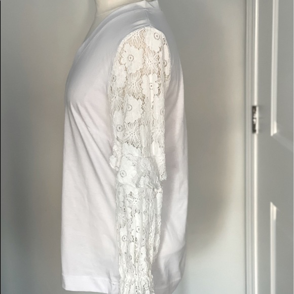 Top with Lace Ruffled Sleeves - Picture 3 of 5